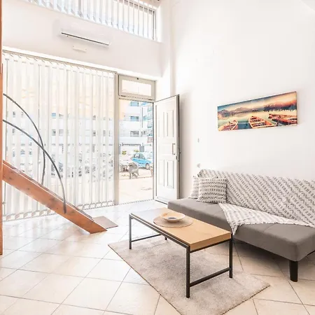 Polikseni Apartman Rhodes City